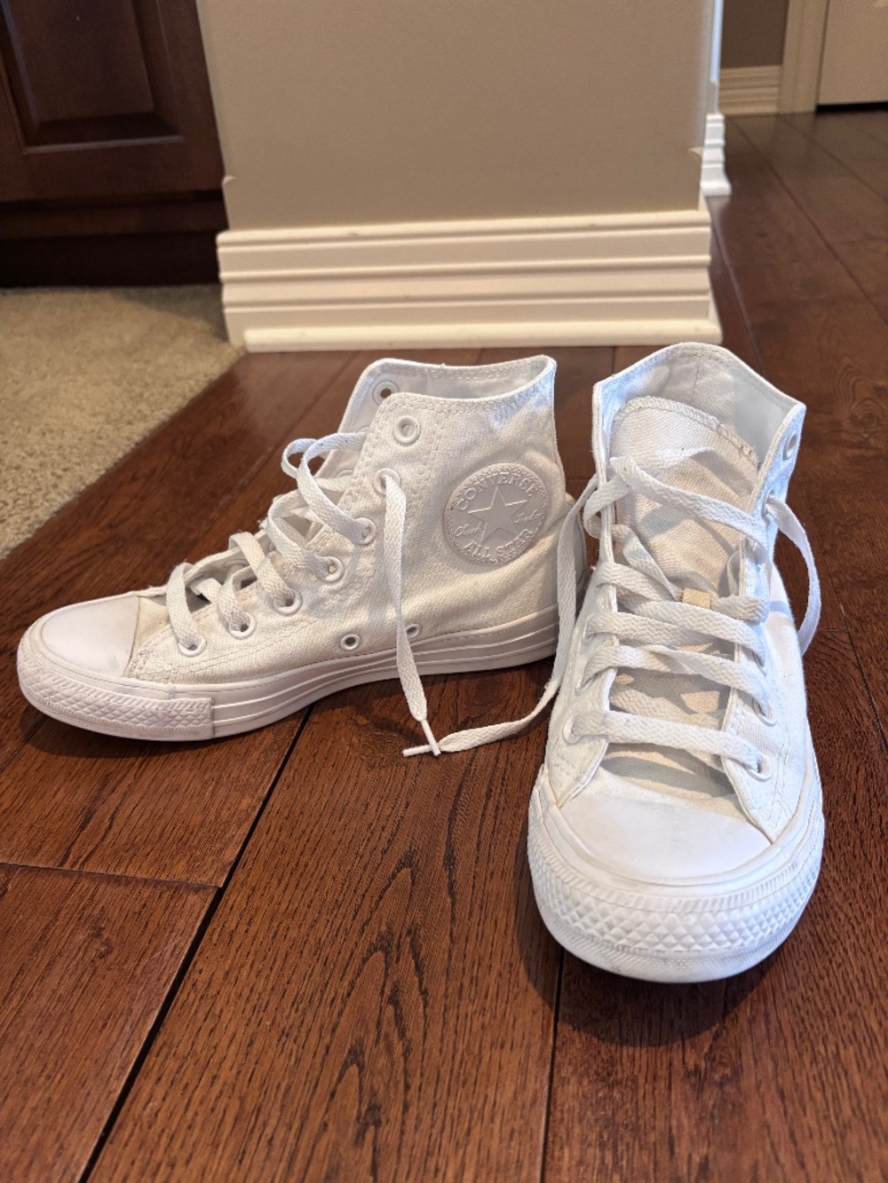 5.5 M / 7.5 W white converse all star high top lace up sneakers